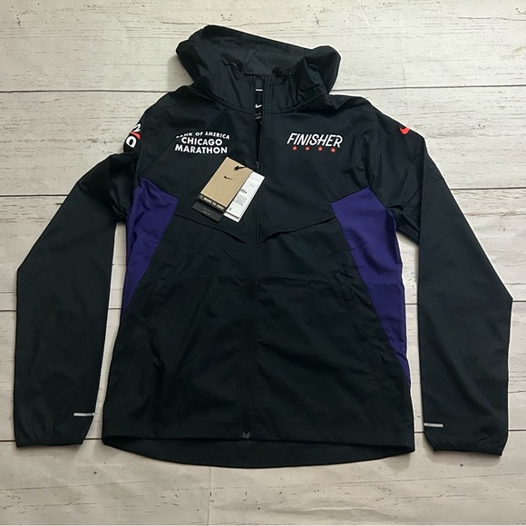 Nike 2024 Chicago Marathon Windrunner Running Jacket Black Size M FV6204-010 - Picture 1 of 5